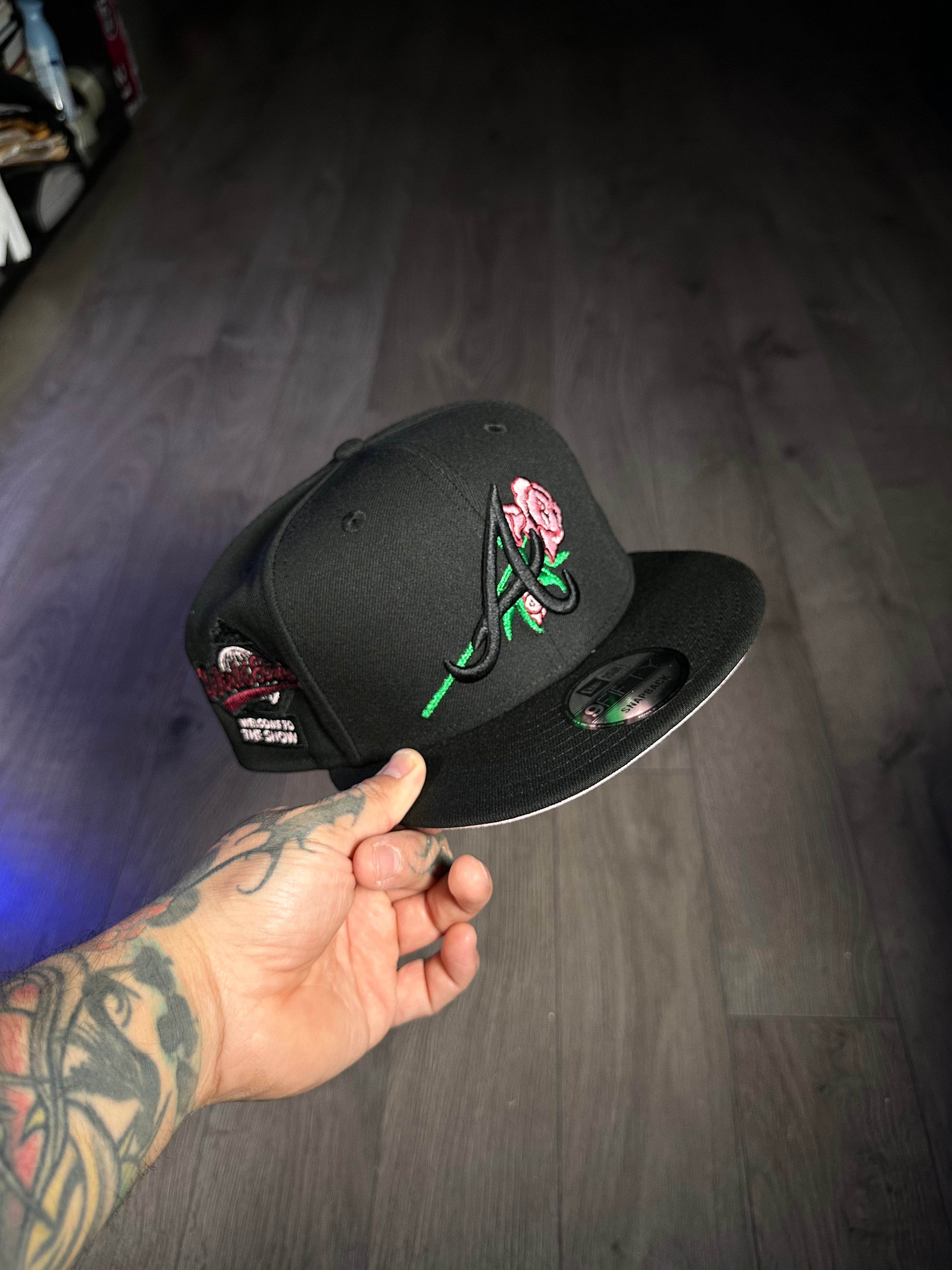 NEW ERA ATLANTA BRAVES 1999 WORLD SERIES PINK ROSE