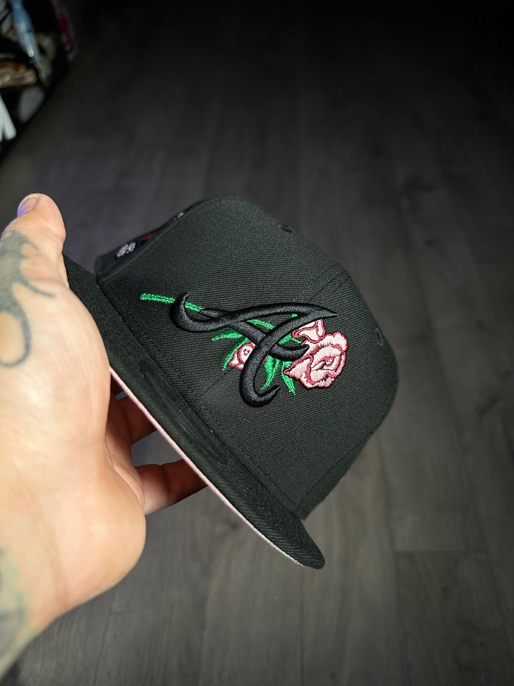 NEW ERA ATLANTA BRAVES 1999 WORLD SERIES PINK ROSE