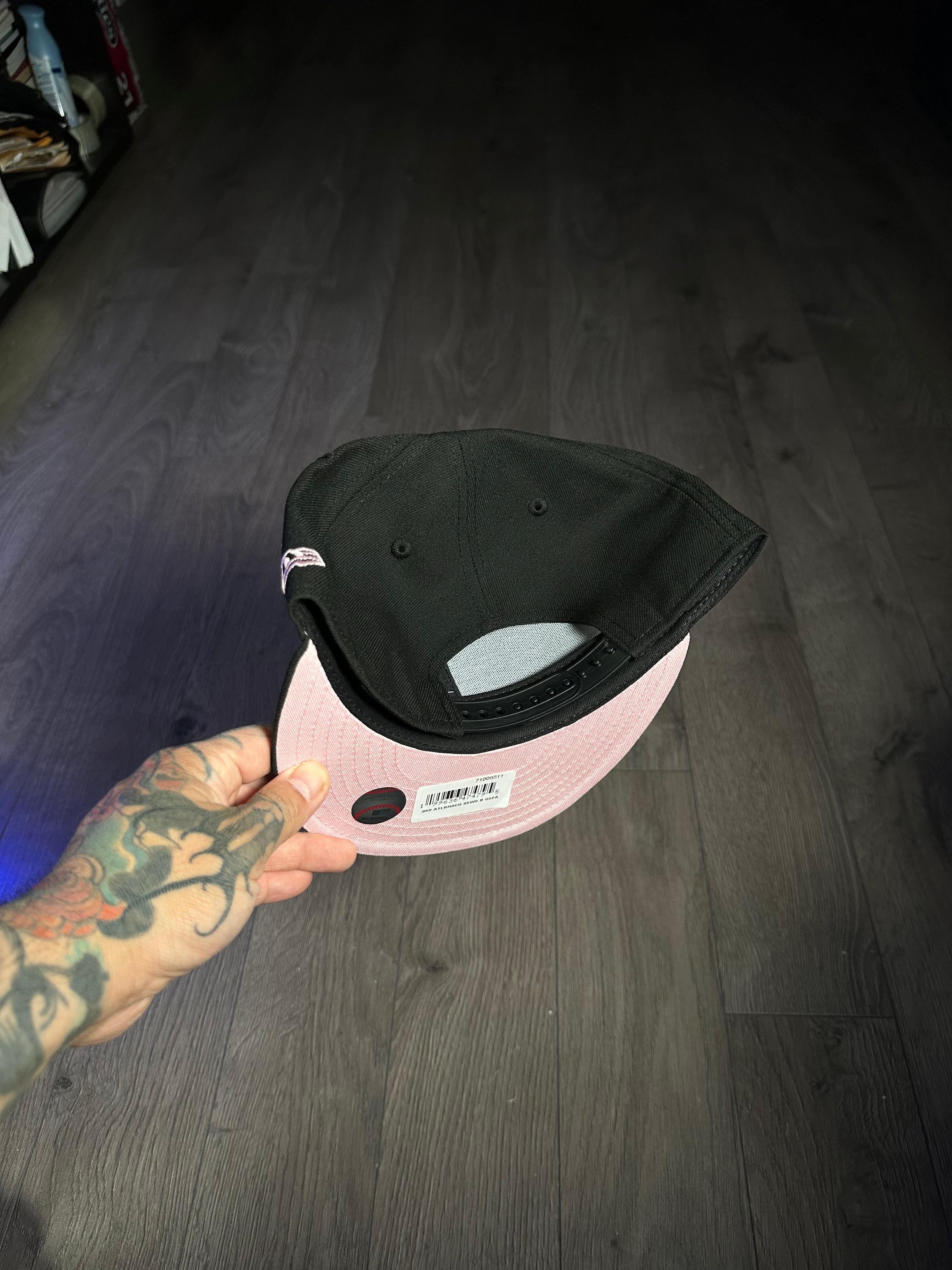 NEW ERA ATLANTA BRAVES 1999 WORLD SERIES PINK ROSE