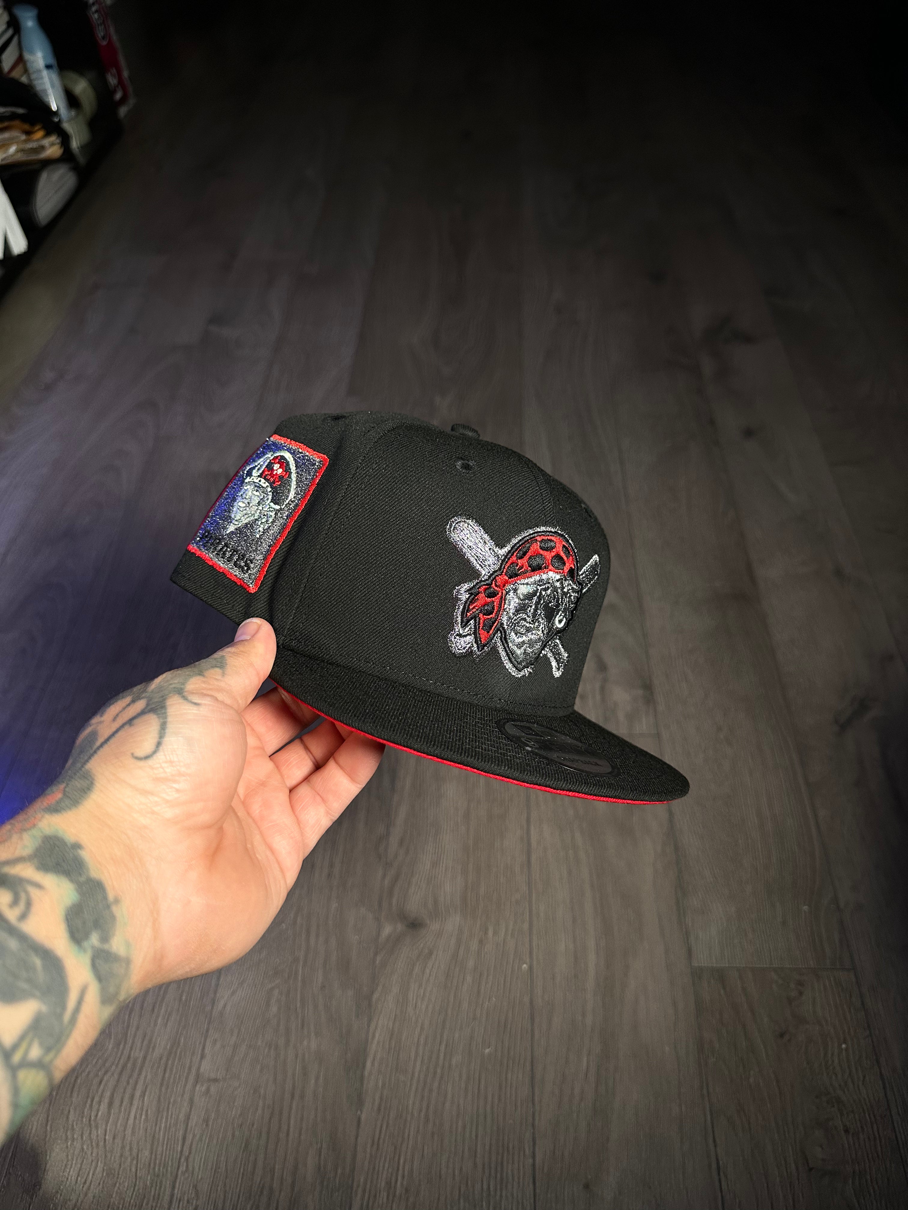 NEW ERA PITTSBURGH PIRATES LOGO