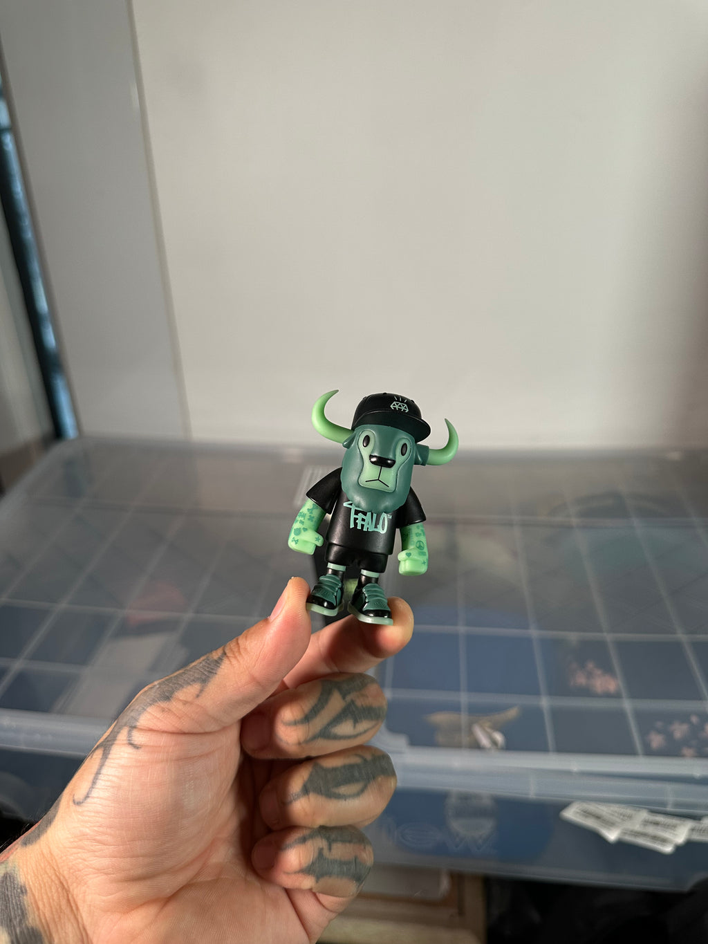 NEW ERA GLOW IN THE DARK 50FIFTY DAY FFALO (KEY RING)