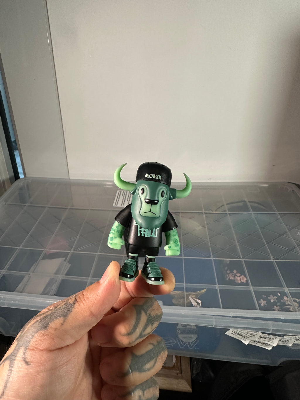 NEW ERA GLOW IN THE DARK 50FIFTY DAY FFALO (KEY RING)