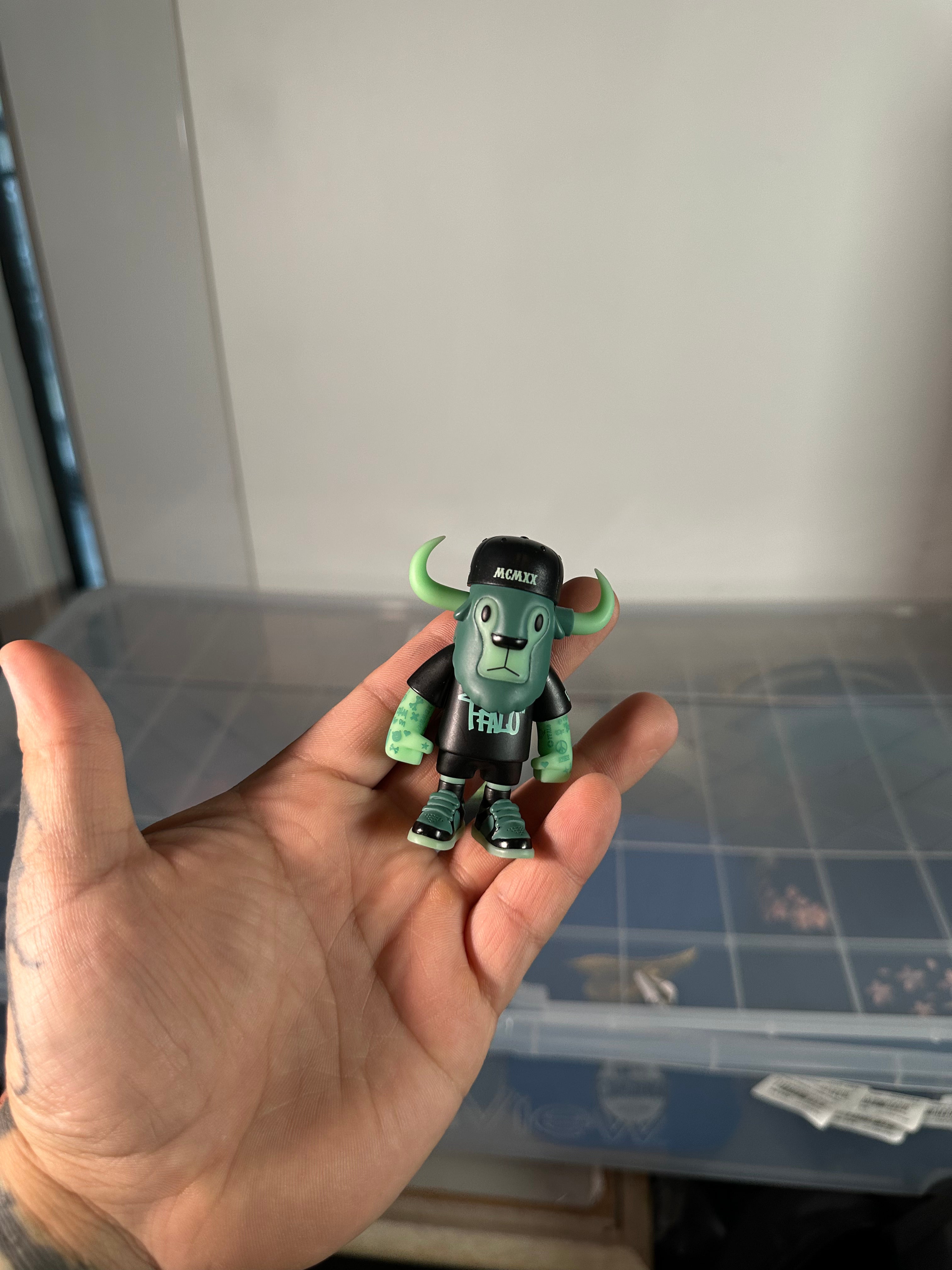 NEW ERA GLOW IN THE DARK 50FIFTY DAY FFALO (KEY RING)
