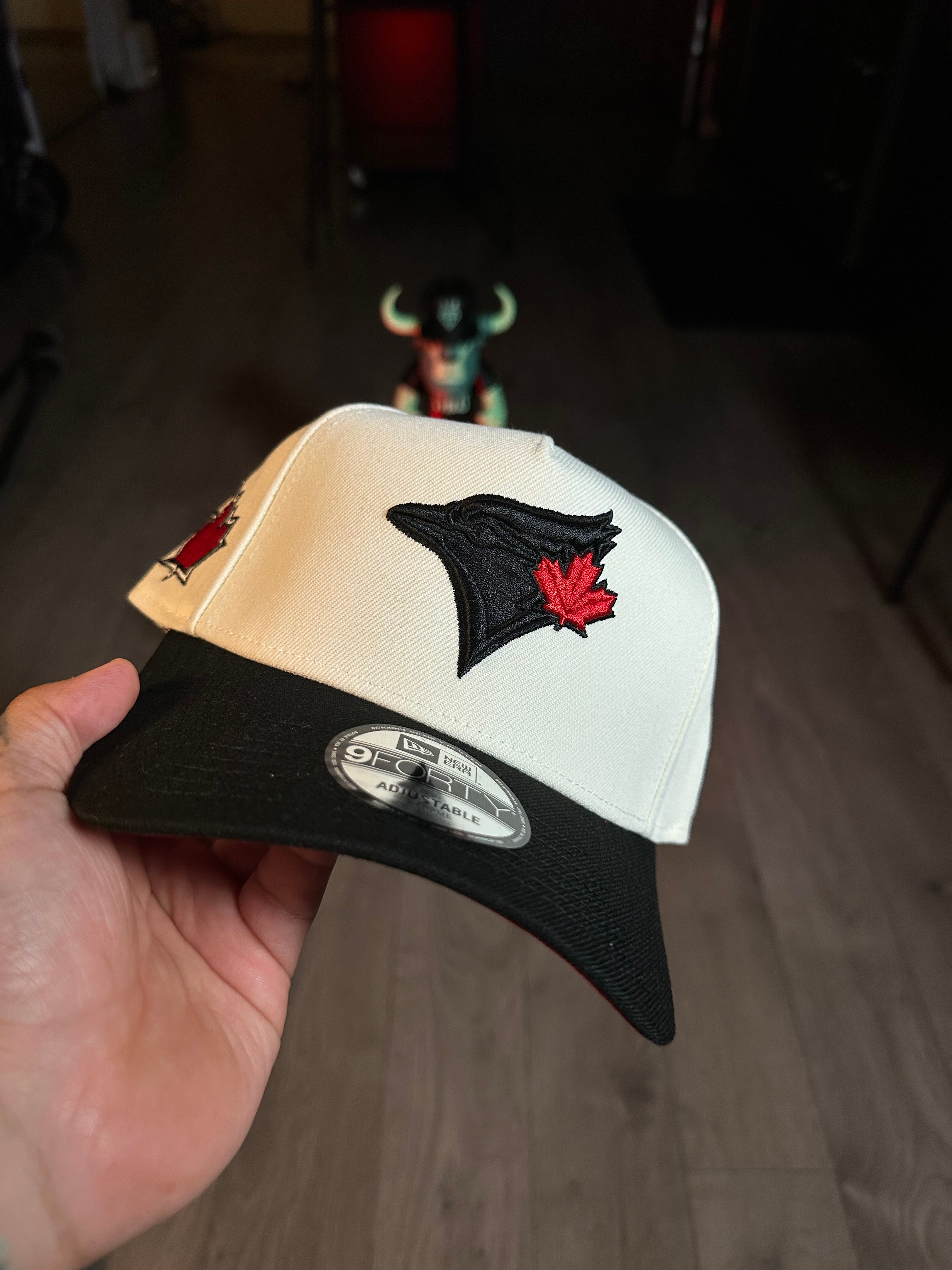 NEW ERA 9FORTY TORONTO BLUE JAYS MAPLE LOGO