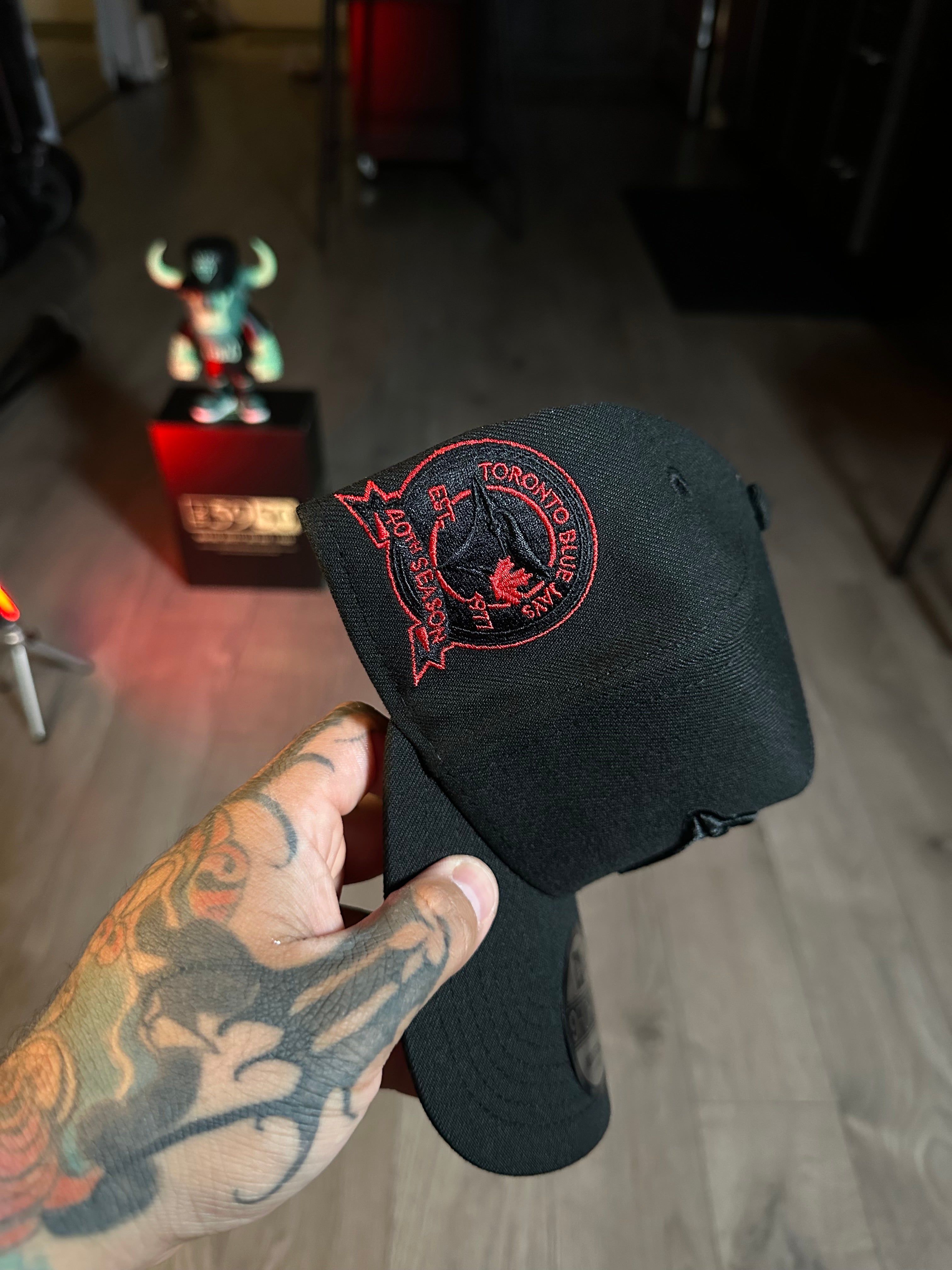 NEW ERA 9FORTY TORONTO BLUE JAYS 40th ANNIVERSARY BLACK OUT