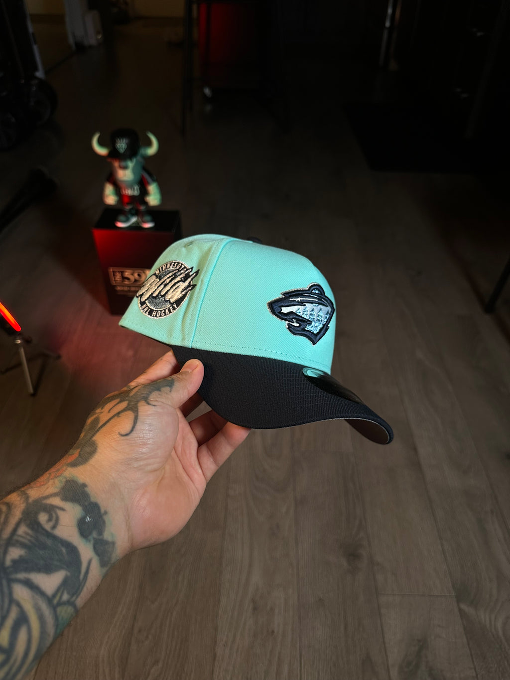 NEW ERA 9FORTY MINNESOTA WILD NHL HOCKEY TINT BLUE.