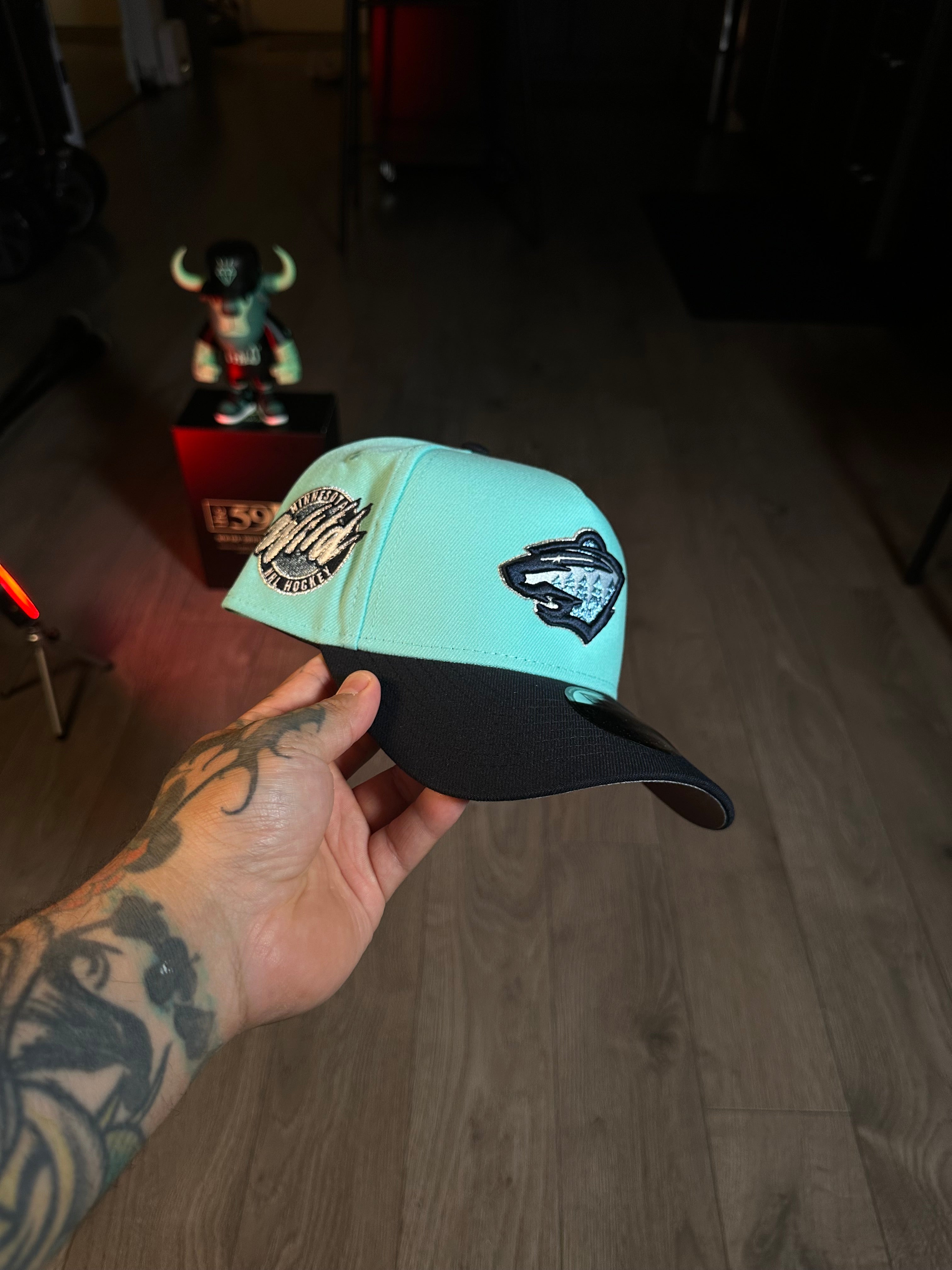 NEW ERA 9FORTY MINNESOTA WILD NHL HOCKEY TINT BLUE.