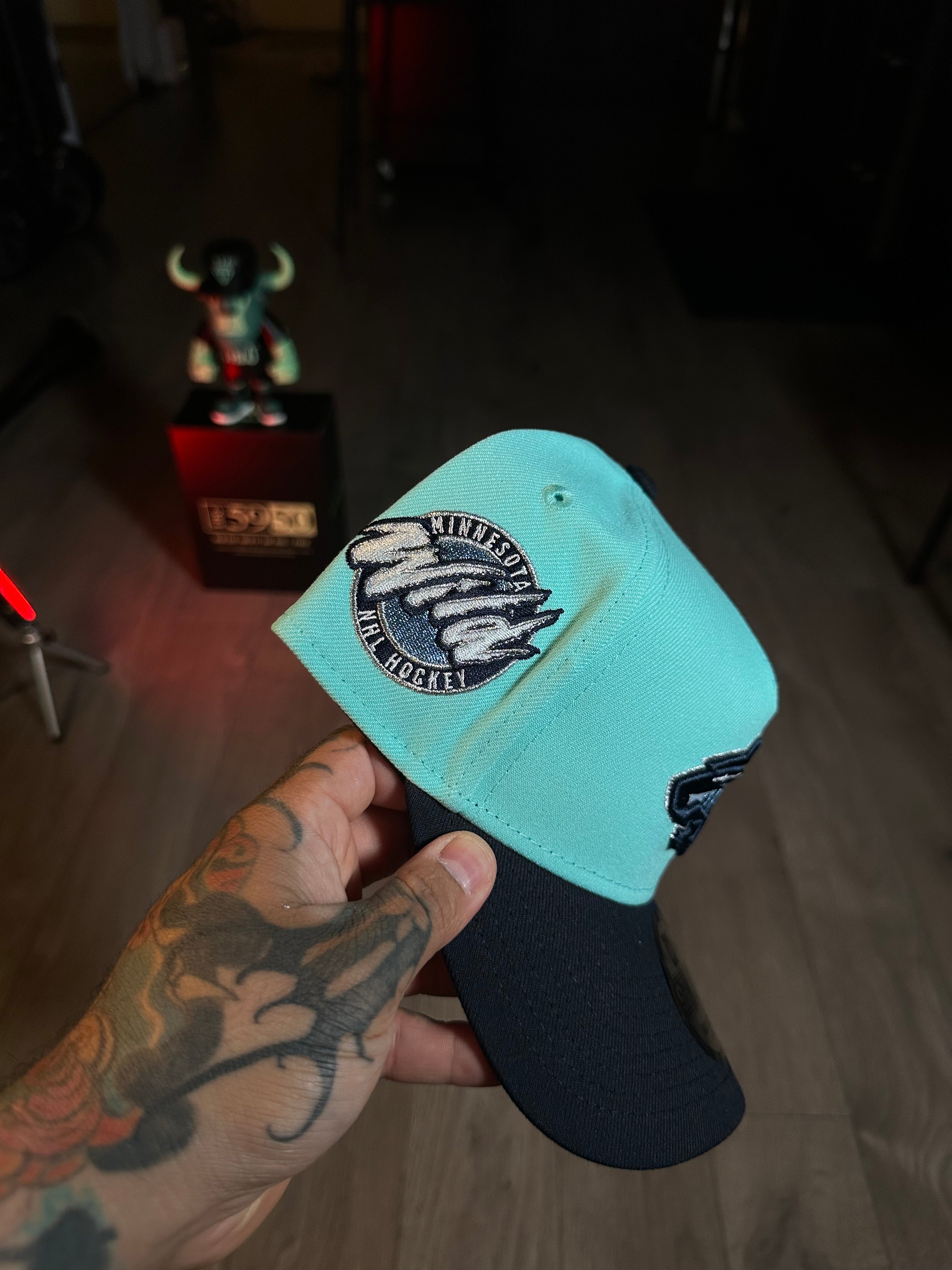 NEW ERA 9FORTY MINNESOTA WILD NHL HOCKEY TINT BLUE.