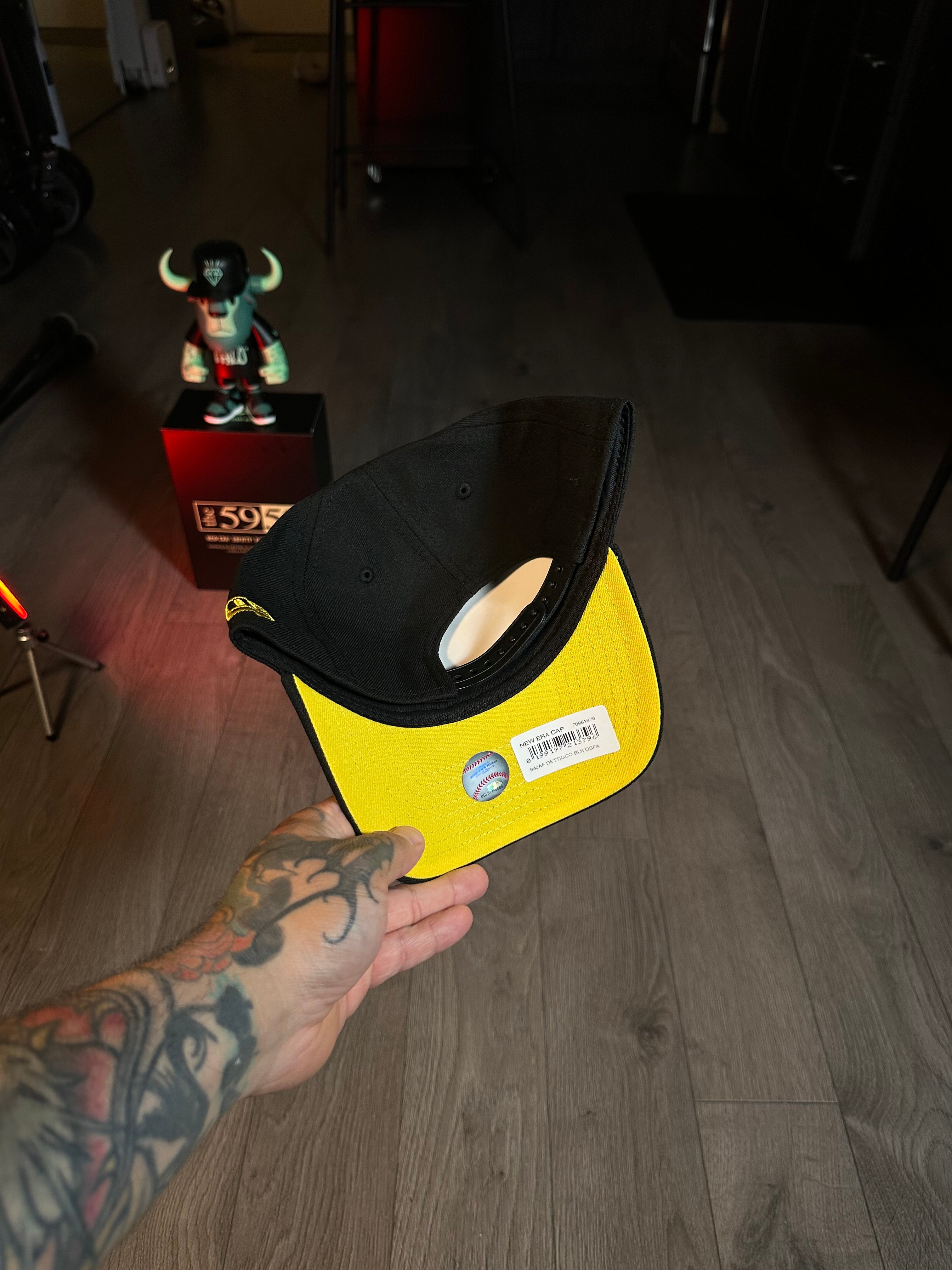 NEW ERA 9FORTY DETROIT TIGERS 2000 BLACK-OUT/YELLOW E.
