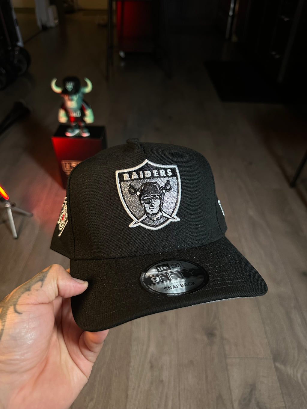 NEW ERA 9FIFTY OAKLAND RAIDERS 75th A. BLACK EDITION