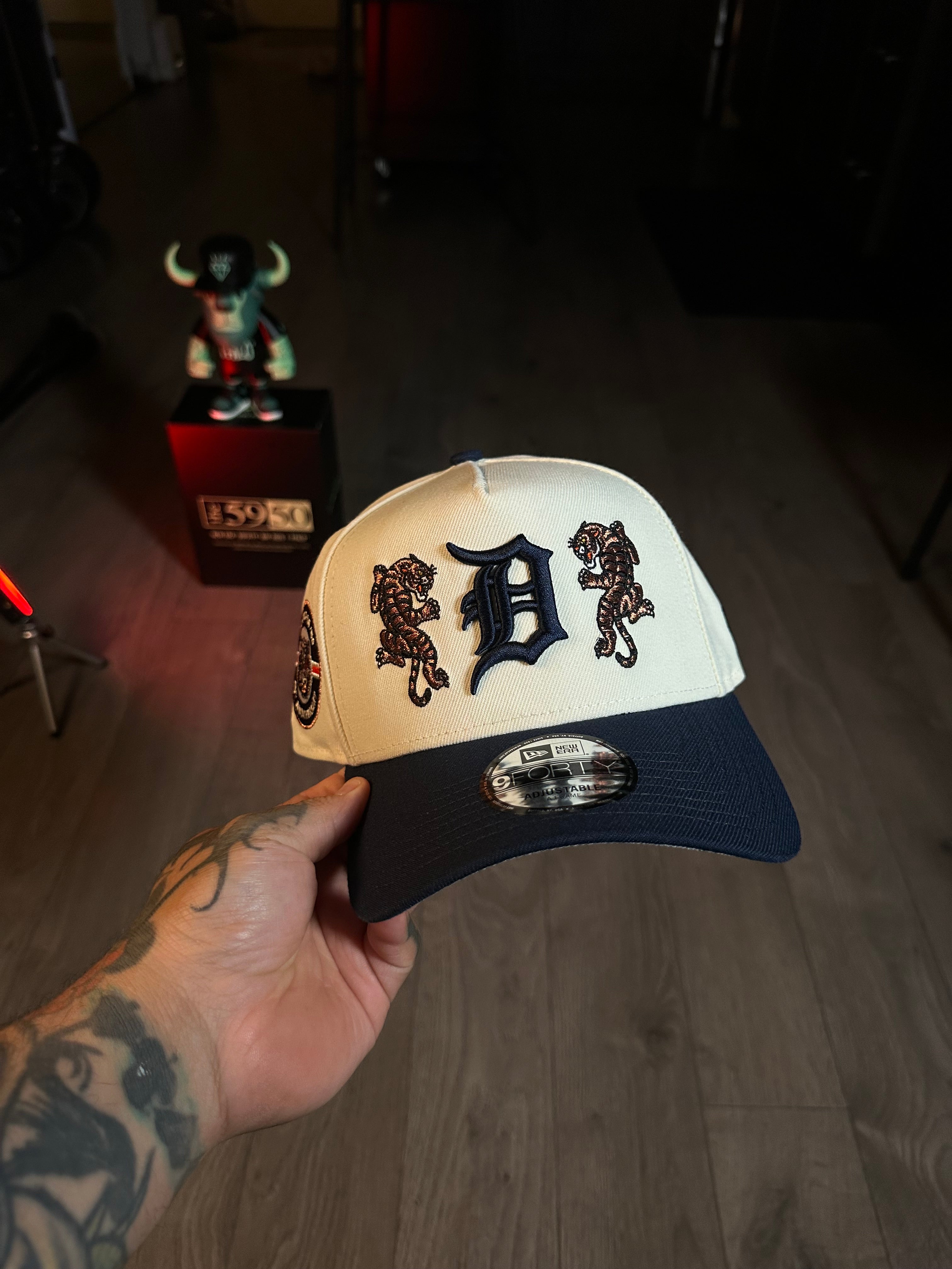 NEW ERA DETROIT TIGERS 40th ANNIVERSARY TIGERS LOGO/CHROME
