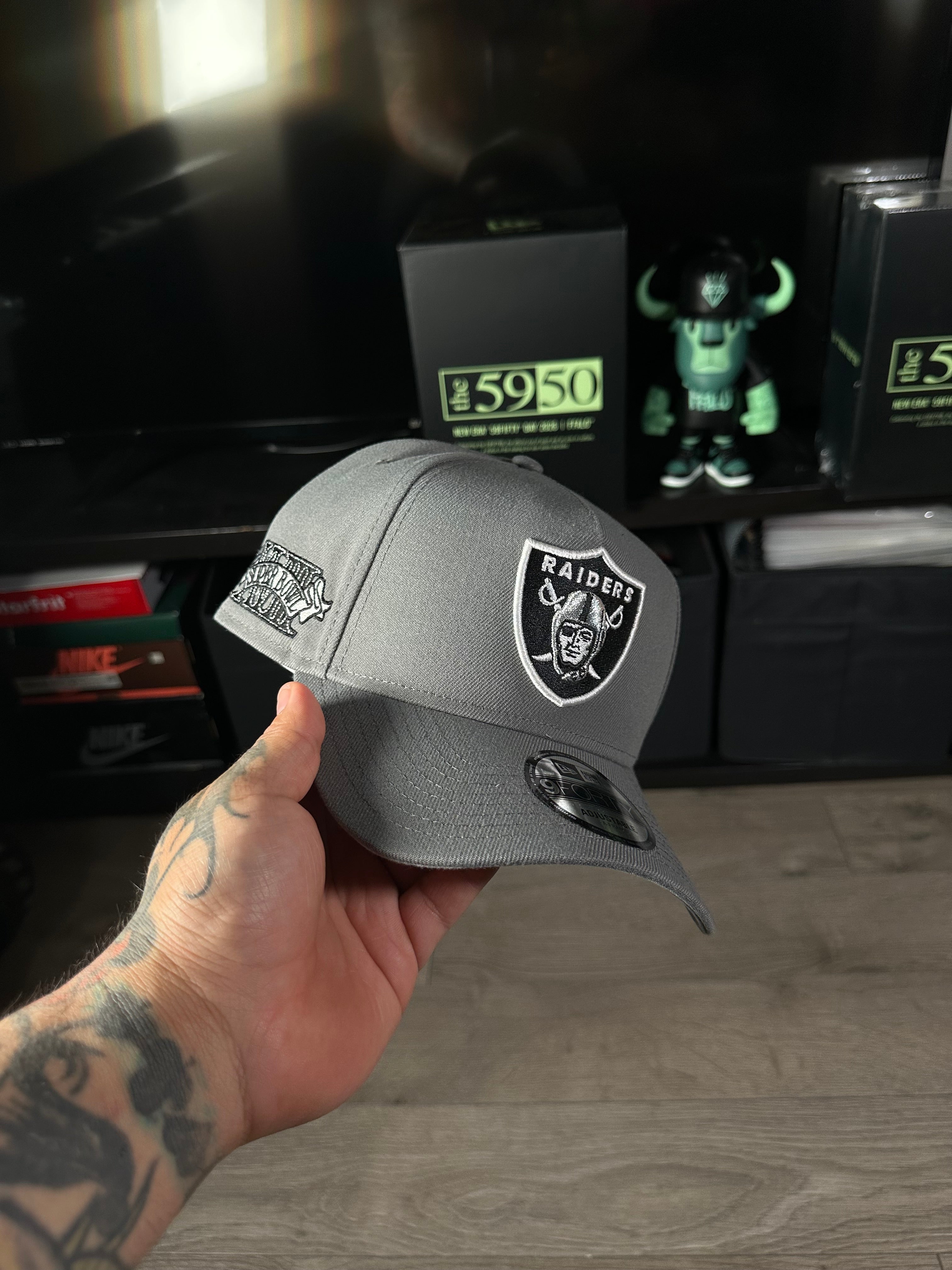 NEW ERA 9FORTY LAS VEGAS RAIDERS SUPER BOWL C. XVlll